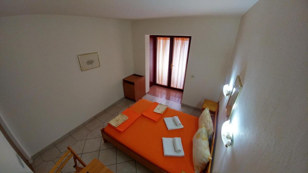 Apartments&rooms Bova Baška Buitenkant foto