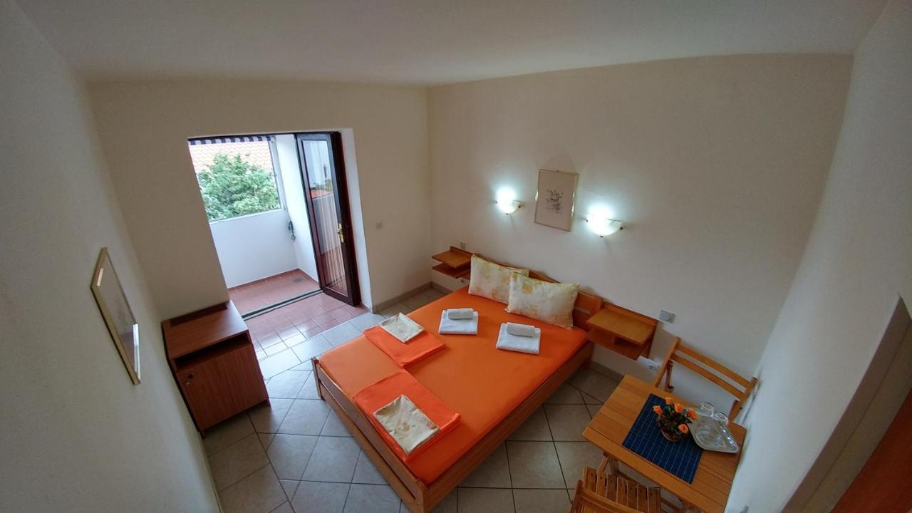 Apartments&rooms Bova Baška Buitenkant foto